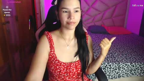 Snapshot of sky_lover_ chatting on 05-27-26, 08:55 Sky online show from 05-27-26, 08:55