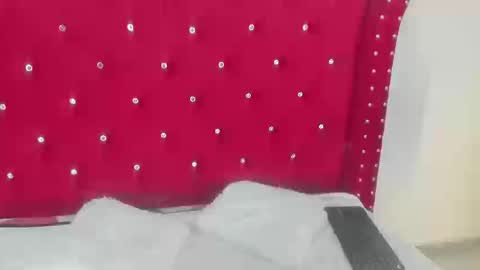 Snapshot of sky_ls chatting on 09-22-25, 03:36 sky_ls online show from 09-22-25, 03:36