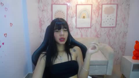 Snapshot of sky_sweet_a chatting on 12-18-25, 04:13 sky_sweet_a online show from 12-18-25, 04:13