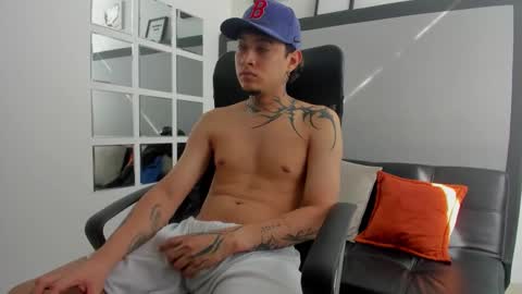 sky_wild online show from 10-22-25, 07:57