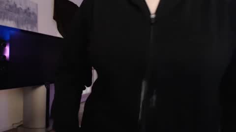 SKYLE   online show from 12-03-24, 10:40