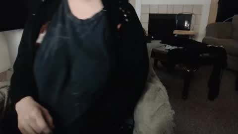 SKYLE   online show from 10-31-25, 08:54