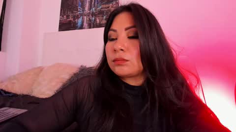 Snapshot of skydarkblue chatting on 01-27-25, 04:52 skydarkblue online show from 01-27-25, 04:52