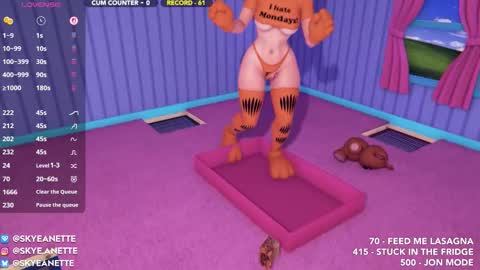 SkyeAnette online show from 10-26-25, 01:11