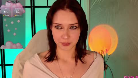 Snapshot of skyeyes__ chatting on 12-16-24, 11:33 Ann online show from 12-16-24, 11:33