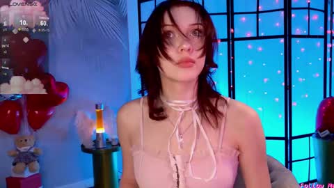 Snapshot of skyeyes__ chatting on 02-19-25, 05:16 Ann online show from 02-19-25, 05:16