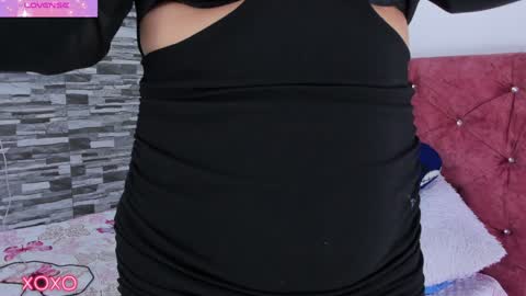 Snapshot of skyhotgirl chatting on 02-06-25, 06:13 Sky online show from 02-06-25, 06:13