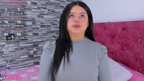 Snapshot of skyhotgirl chatting on 03-03-25, 06:44 Sky online show from 03-03-25, 06:44