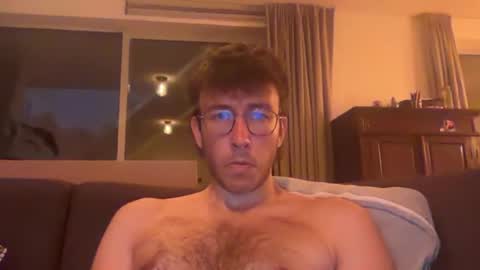 Snapshot of skyisthelimit1995 chatting on 06-11-26, 08:51 skyisthelimit1995 online show from 06-11-26, 08:51