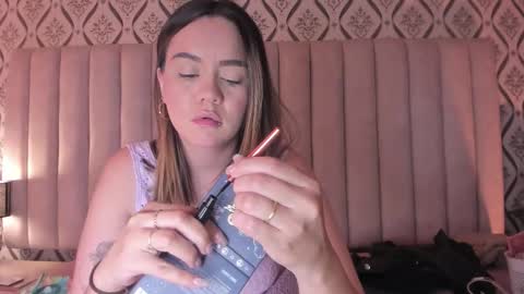 Snapshot of skyjunne chatting on 03-10-26, 05:51 Sky June online show from 03-10-26, 05:51