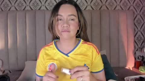 Snapshot of skyjunne chatting on 03-26-26, 05:40 Sky June online show from 03-26-26, 05:40