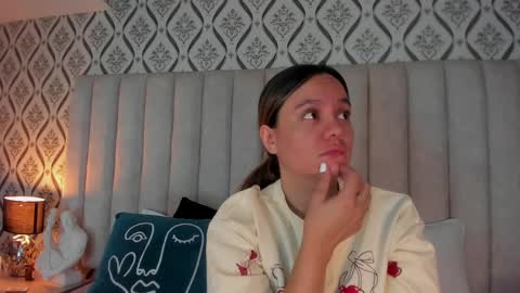 Snapshot of skyjunne chatting on 03-30-26, 05:25 Sky June online show from 03-30-26, 05:25