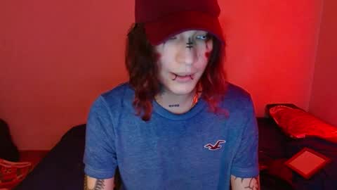 Snapshot of skykar chatting on 02-15-25, 02:04 reep online show from 02-15-25, 02:04