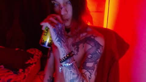 Snapshot of skykar chatting on 09-19-25, 06:48 reep online show from 09-19-25, 06:48