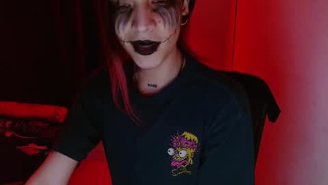 Snapshot of skykar chatting on 09-27-25, 03:22 reep online show from 09-27-25, 03:22