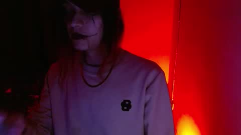 Snapshot of skykar chatting on 10-15-25, 02:55 reep online show from 10-15-25, 02:55