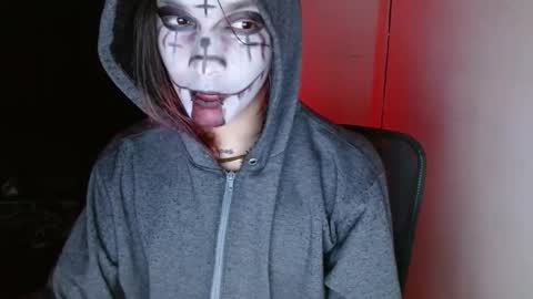 Snapshot of skykar chatting on 10-16-25, 05:19 reep online show from 10-16-25, 05:19