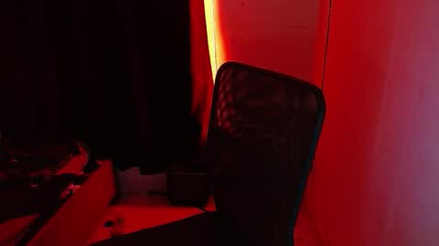 Snapshot of skykar chatting on 10-22-25, 12:00 reep online show from 10-22-25, 12:00