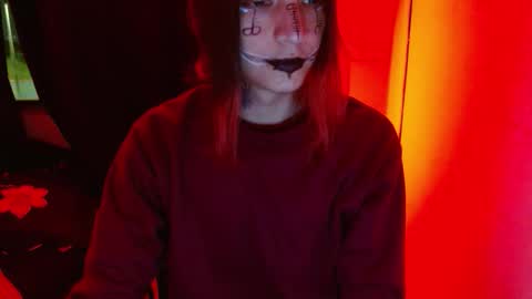 Snapshot of skykar chatting on 10-28-25, 04:27 reep online show from 10-28-25, 04:27