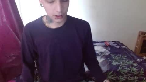 Snapshot of skykar chatting on 10-31-25, 07:37 reep online show from 10-31-25, 07:37