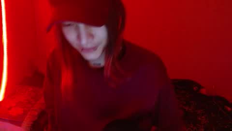 Snapshot of skykar chatting on 11-21-25, 04:11 reep online show from 11-21-25, 04:11