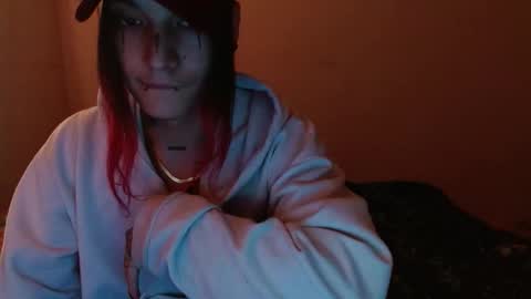 Snapshot of skykar chatting on 11-30-25, 04:38 reep online show from 11-30-25, 04:38