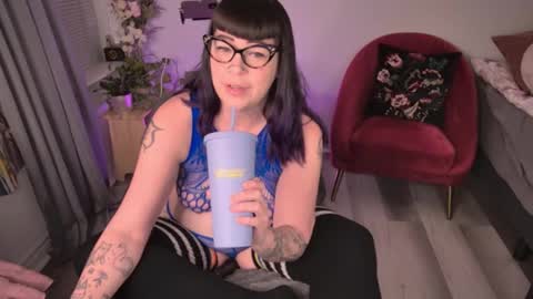 skylar bird online show from 12-14-24, 01:28