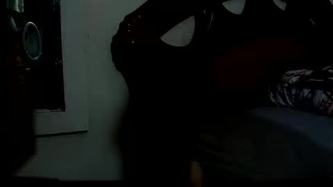 Snapshot of skylarg555 chatting on 09-20-25, 12:00 skyla online show from 09-20-25, 12:00