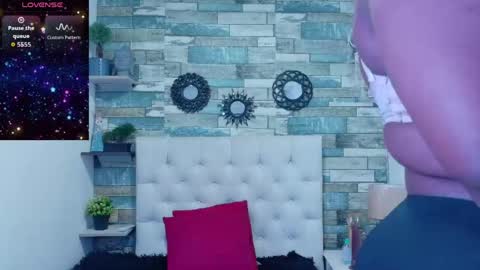 Snapshot of skyler_naomi chatting on 05-02-26, 01:27 skyler_naomi online show from 05-02-26, 01:27