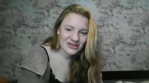 Skyler online show from 10-22-25, 03:56