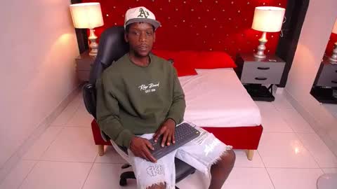 SKYLERBIGXXX online show from 10-20-25, 03:29