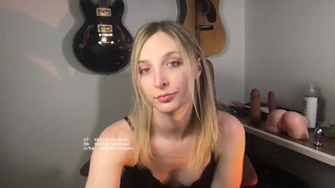 Snapshot of skylerluvsuuu chatting on 01-23-25, 02:02 skylerluvsuuu online show from 01-23-25, 02:02