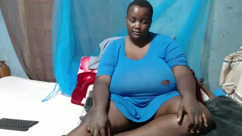 Snapshot of skylla07 chatting on 02-12-25, 06:51 sheliah online show from 02-12-25, 06:51