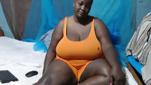 Snapshot of skylla07 chatting on 02-16-25, 03:58 sheliah online show from 02-16-25, 03:58