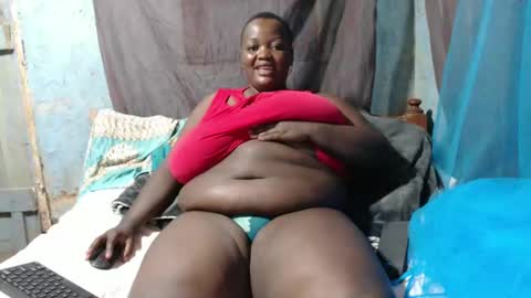 Snapshot of skylla07 chatting on 02-17-25, 03:25 sheliah online show from 02-17-25, 03:25