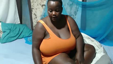 Snapshot of skylla07 chatting on 09-17-25, 04:14 sheliah online show from 09-17-25, 04:14