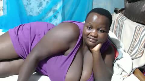 Snapshot of skylla07 chatting on 10-09-25, 04:27 sheliah online show from 10-09-25, 04:27