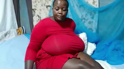 Snapshot of skylla07 chatting on 10-16-25, 05:19 sheliah online show from 10-16-25, 05:19