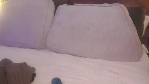 skyonetoo3 online show from 09-17-25, 07:15