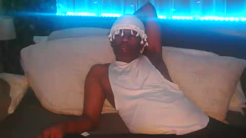 skyonetoo3 online show from 12-16-25, 05:18