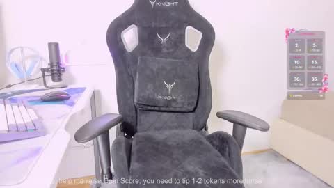 Snapshot of skyqueeni chatting on 11-25-25, 08:25 Nastya online show from 11-25-25, 08:25