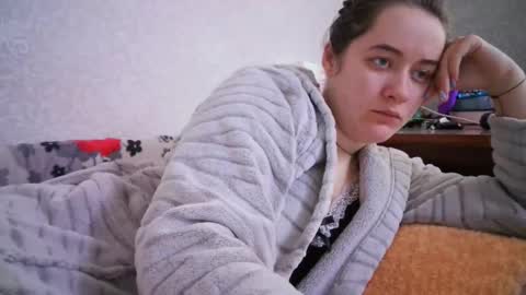 skyressie333 online show from 02-12-25, 07:44