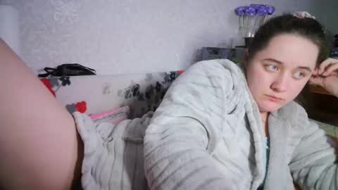 skyressie333 online show from 02-20-25, 08:47