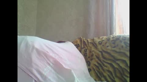 skyressie333 online show from 04-11-26, 07:56