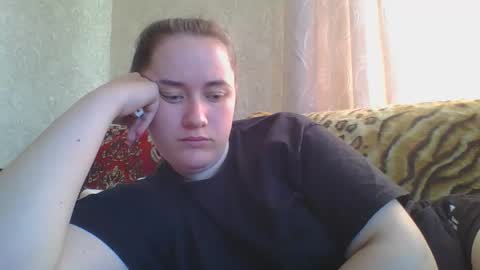 skyressie333 online show from 04-19-26, 06:35