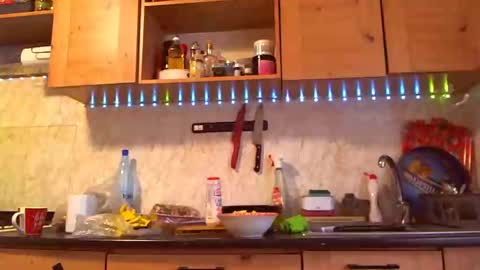 Snapshot of skysupernova chatting on 01-30-25, 02:04 Sky online show from 01-30-25, 02:04