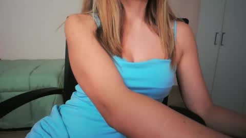 Snapshot of sladypretty chatting on 02-21-26, 05:25 Slady online show from 02-21-26, 05:25