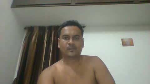 Snapshot of slaveqteguy chatting on 10-28-25, 05:15 slaveqteguy online show from 10-28-25, 05:15