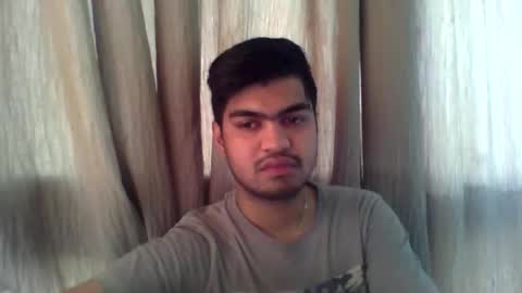 Snapshot of slavesj18 chatting on 01-08-26, 04:37 Add me on hangout sjcool1998 online show from 01-08-26, 04:37