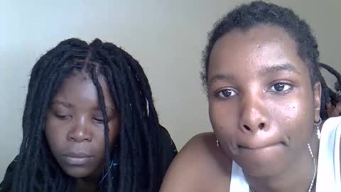 sleciah online show from 11-18-25, 09:03